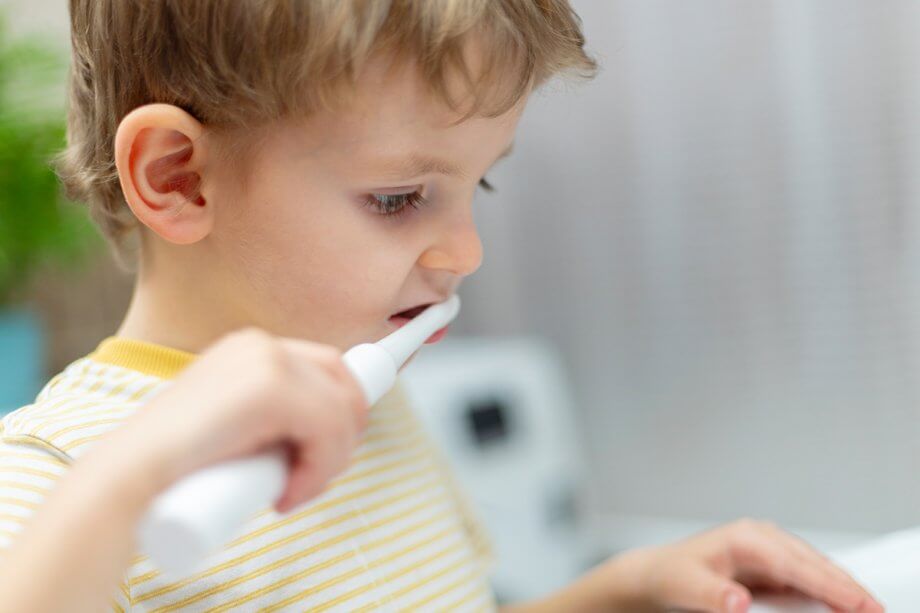 How to Spot Early Signs of Cavities in Children Before Their Next Checkup